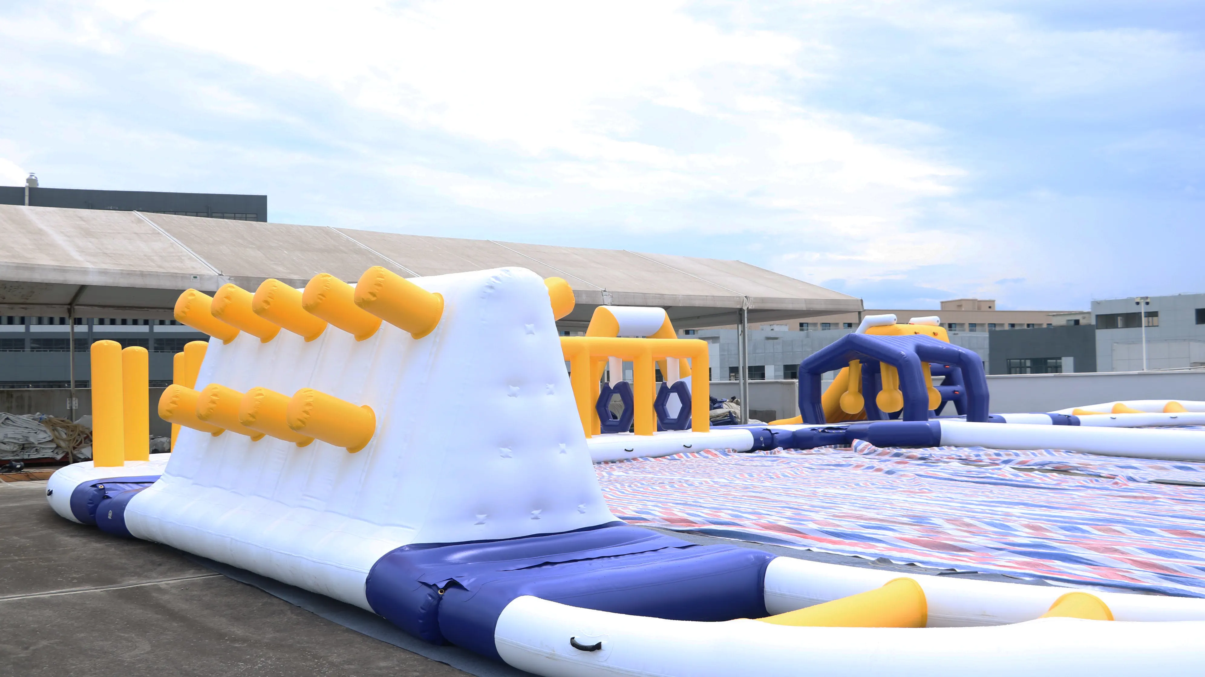 The Future of Inflatable Amusement Equipment: Why Custom Inflatable Parks Are Transforming Global Entertainment 1 water parks
