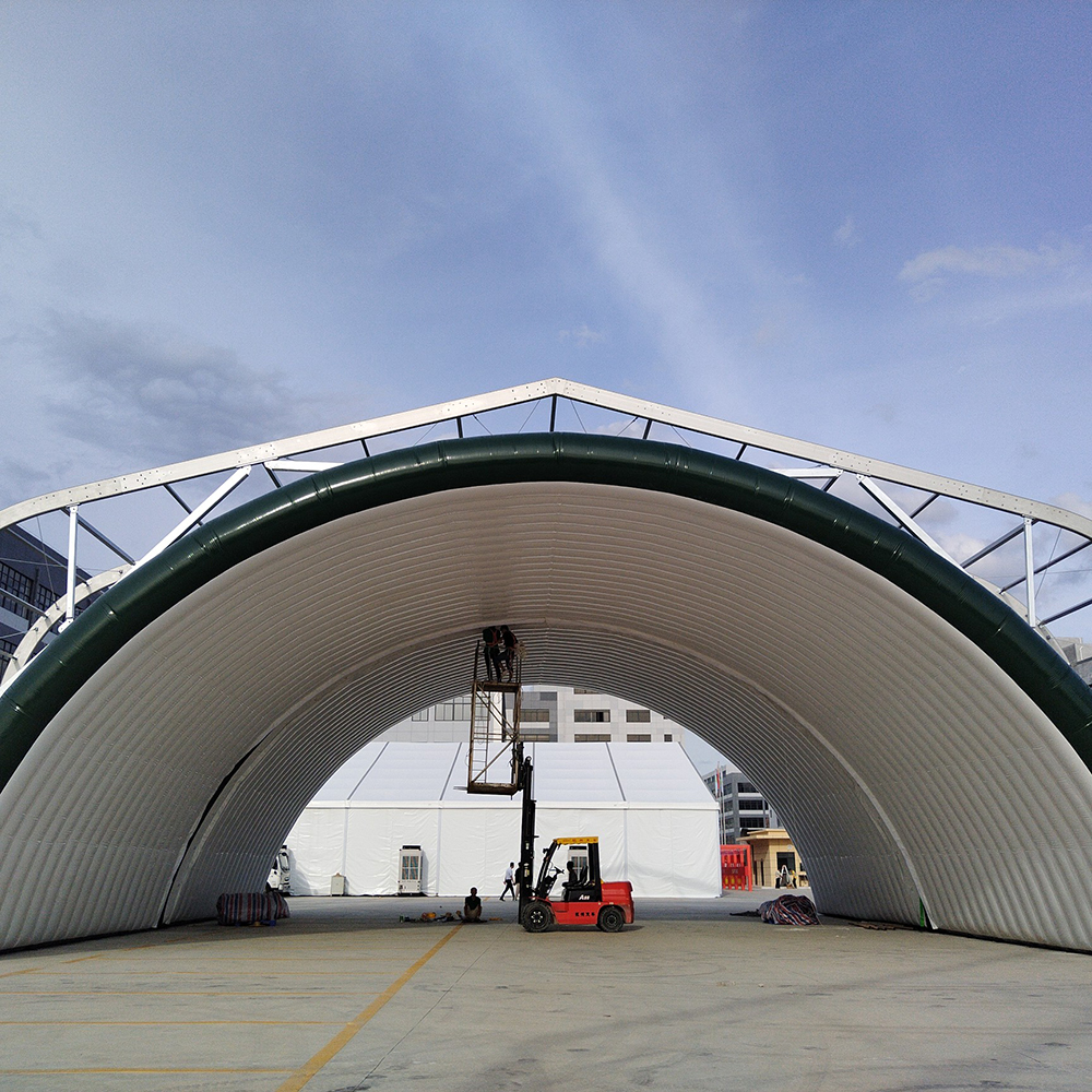 Green Tunnel Inflatable Tent2