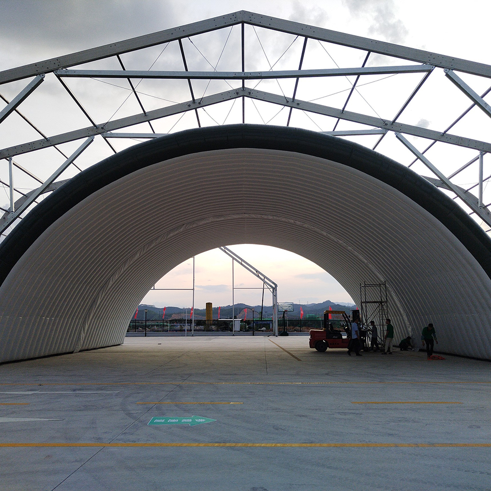 Green Tunnel Inflatable Tent1