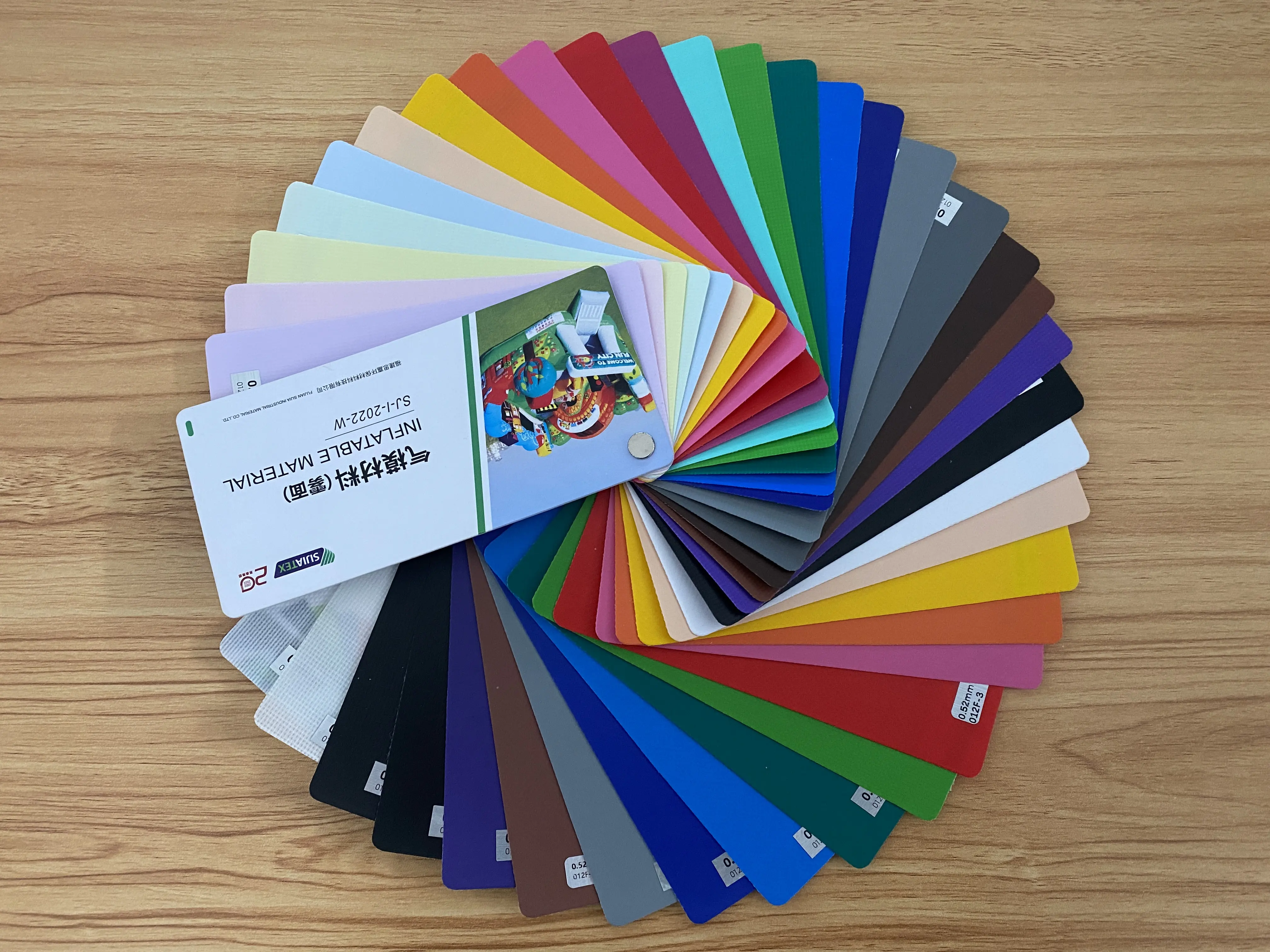 Zr Inflatable Land Park Materials Display3