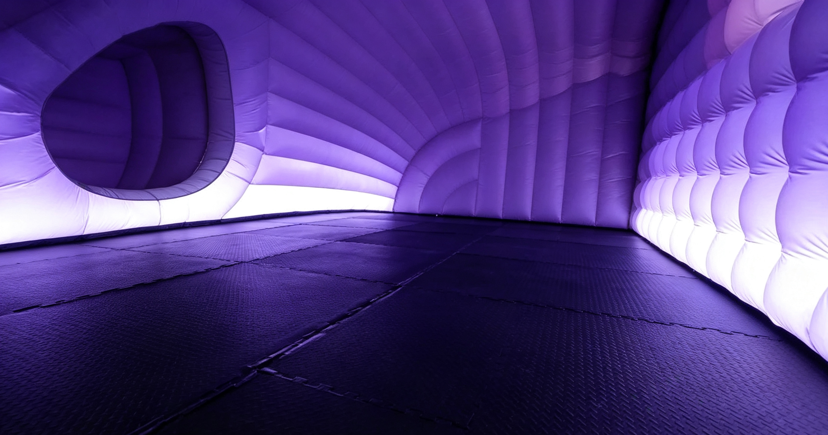 Wide-angle in cabin